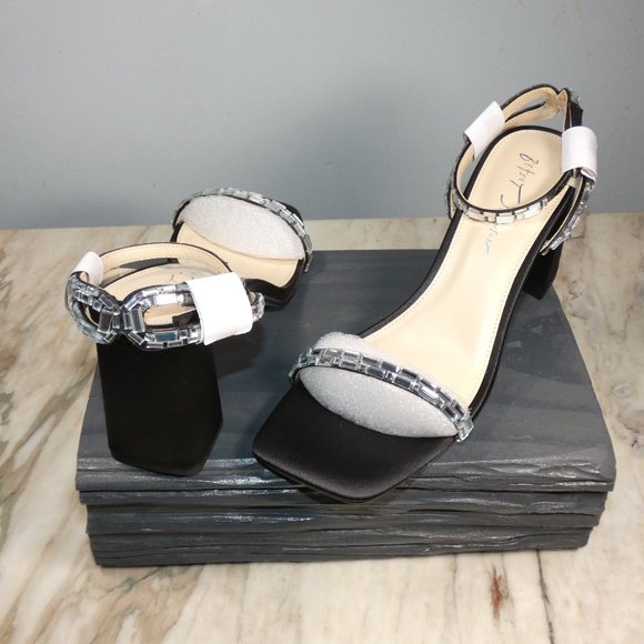 NiB SEXY SPARKLING Betsey Johnson Women's Scott Heeled Sandal Black 9 - Picture 7 of 14